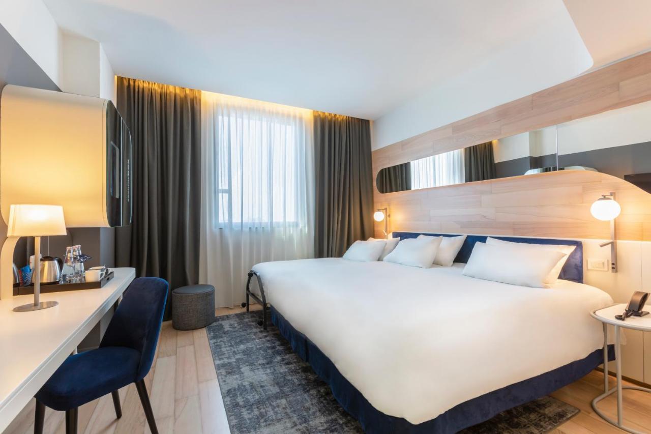 Hotel Voco Milan-Fiere By Ihg Exterior foto