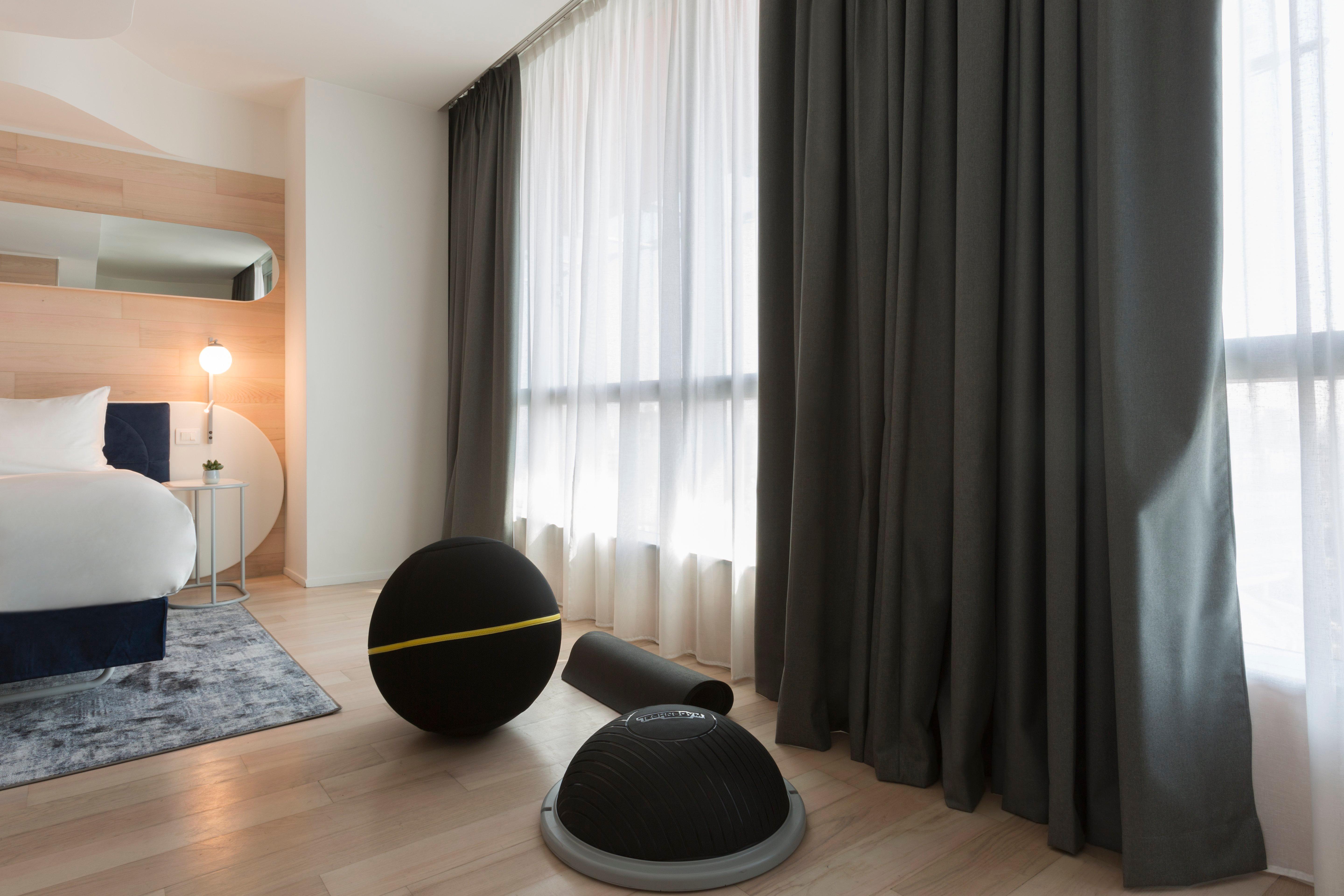 Hotel Voco Milan-Fiere By Ihg Exterior foto